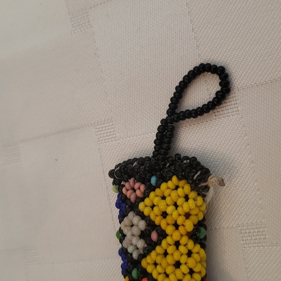 Hand beaded Native American necklace. - Picture 4 of 5